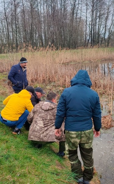 Жители агрогородка в Барановичском районе сами зарыбили водоем