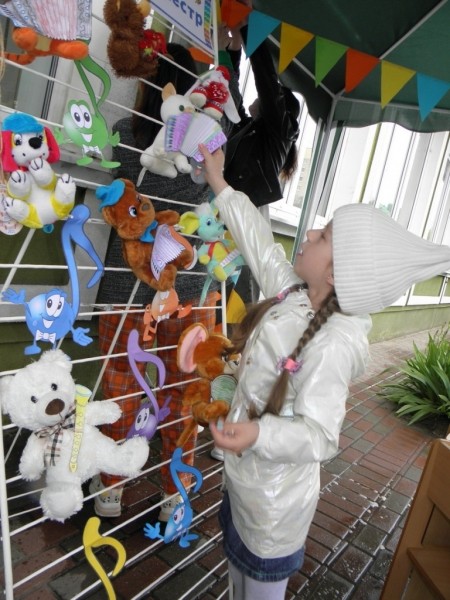 Интерактивная библиотечная площадка «Музыка в каждом из нас» собрала горожан  Интерактивная библиотечная площадка «Музыка в каждом из нас» собрала горожан