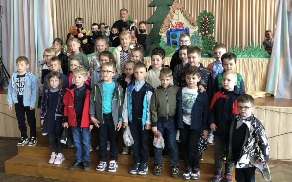 Необычный кукольный театр «Теремок» работает в гимназии № 3 г. Барановичи Необычный кукольный театр «Теремок» работает в гимназии № 3 г. Барановичи