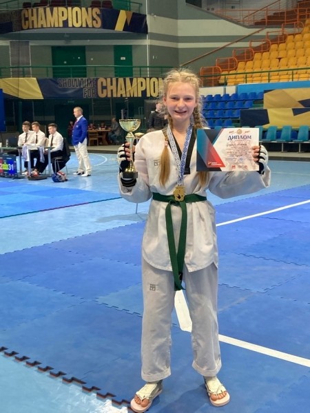 12 медалей привезли юные барановичские таэквондисты с республиканского турнира «Берестье 2022»