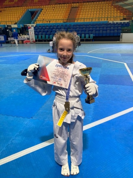 12 медалей привезли юные барановичские таэквондисты с республиканского турнира «Берестье 2022»