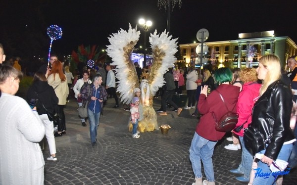 Живые скульптуры, ярмарки мастеров, интерактивные площадки: чем еще радует горожан «Барановичская весна» Живые скульптуры, ярмарки мастеров, интерактивные площадки: чем еще радует горожан «Барановичская весна»