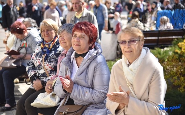 Фотофакт. Интерактивные площадки «Вечер поколений» в Барановичах ко Дню Победы