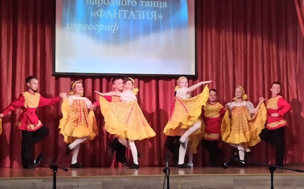 Музыкально-хореографической феерией завершили учебный год в барановичской школе Музыкально-хореографической феерией завершили учебный год в барановичской школе