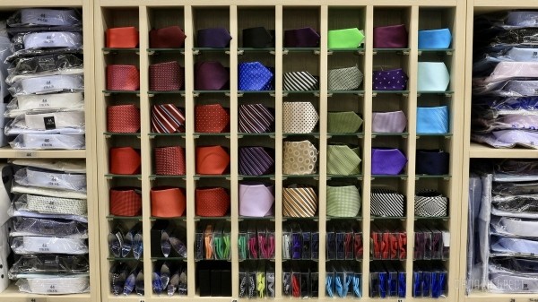 Соберите свой безупречный образ с иголочки в «ЦУМе», на третьем этаже. Готовимся к выпускным, линейкам, свадьбам