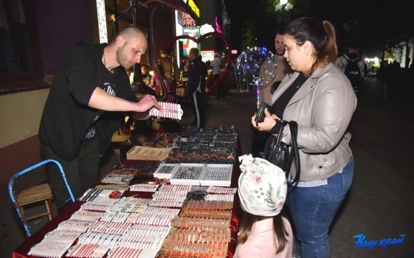 Живые скульптуры, ярмарки мастеров, интерактивные площадки: чем еще радует горожан «Барановичская весна» Живые скульптуры, ярмарки мастеров, интерактивные площадки: чем еще радует горожан «Барановичская весна»