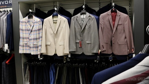 Соберите свой безупречный образ с иголочки в «ЦУМе», на третьем этаже. Готовимся к выпускным, линейкам, свадьбам