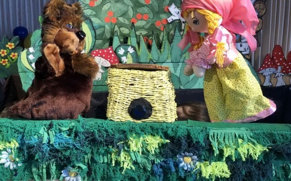 Необычный кукольный театр «Теремок» работает в гимназии № 3 г. Барановичи Необычный кукольный театр «Теремок» работает в гимназии № 3 г. Барановичи