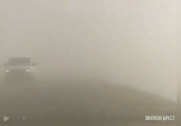 
                Читатель: Жутко! Вот что сегодня происходило на автодороге Брест-Жабинка
            