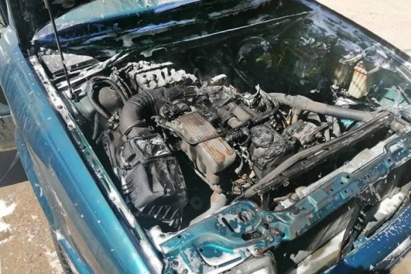 В Березе автомобиль загорелся во время движения В Березе автомобиль загорелся во время движения