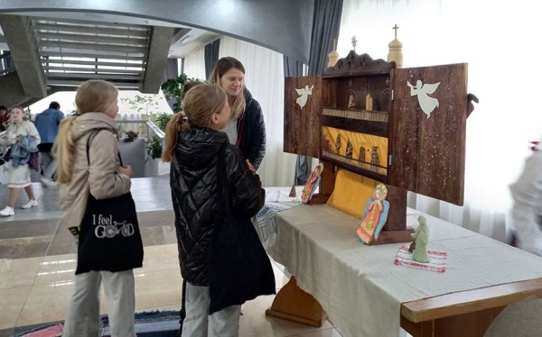 Кукольный театр батлейка Мирновской детского сада-средней школы отмечен на фестивале