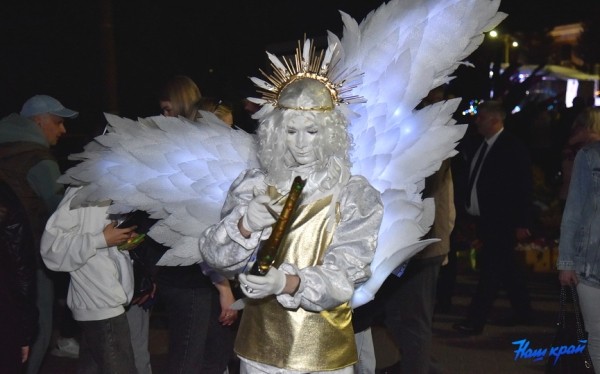 Живые скульптуры, ярмарки мастеров, интерактивные площадки: чем еще радует горожан «Барановичская весна» Живые скульптуры, ярмарки мастеров, интерактивные площадки: чем еще радует горожан «Барановичская весна»