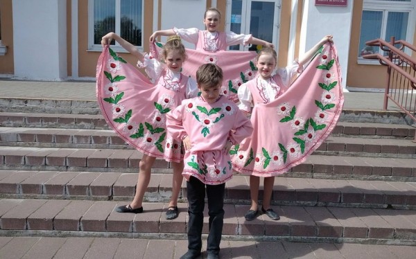 Танцоры и вокалисты из Барановичского района завоевали награды республиканского фестиваля