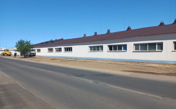 Фотофакт. Барановичский автопарк облагораживает улицу Грунтовую