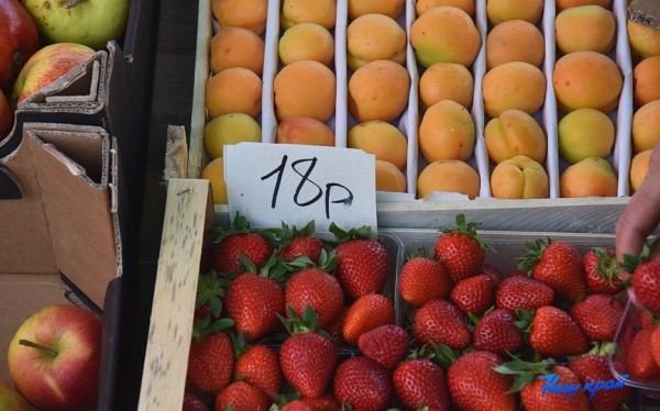  Фоторепортаж. Что продают на рынке в Барановичах и почем?