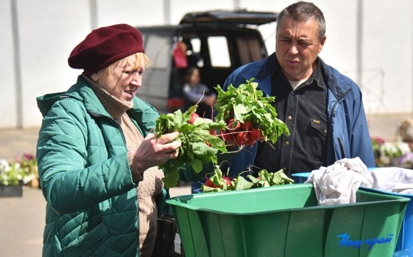  Фоторепортаж. Что продают на рынке в Барановичах и почем?