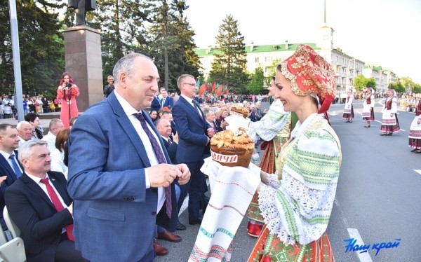 Фоторепортаж. Торжественная церемония открытия праздника города «Барановичская весна 2022» Фоторепортаж. Торжественная церемония открытия праздника города «Барановичская весна 2022»