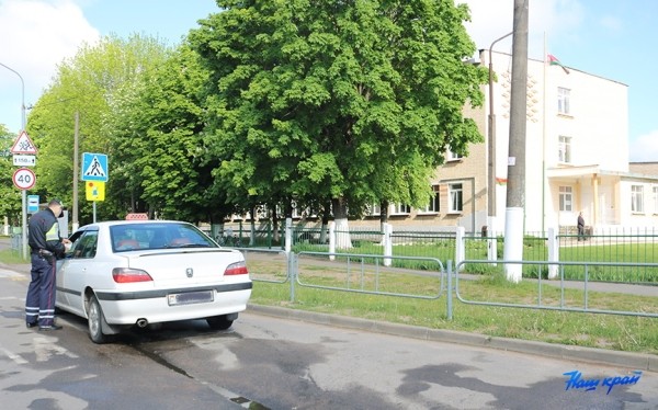 ГАИ и «НК» проверили, все ли водители в Барановичах включают ближний