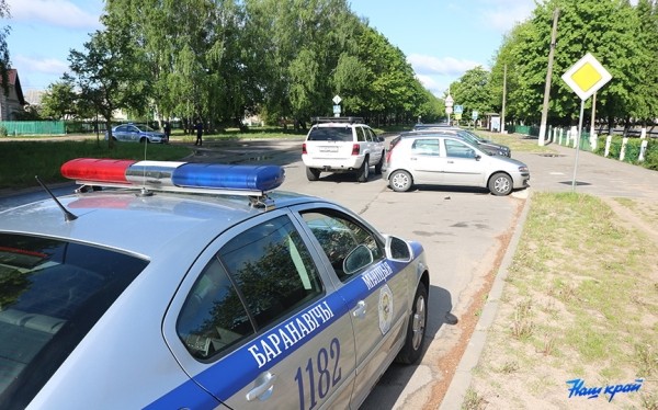 ГАИ и «НК» проверили, все ли водители в Барановичах включают ближний