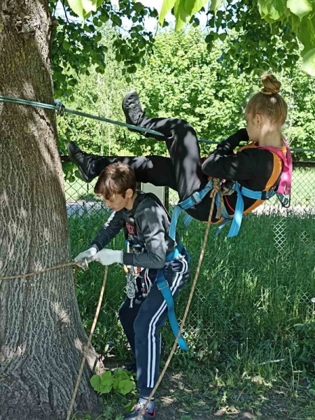 Юные туристы СШ № 14 стали лучшими в городских соревнованиях