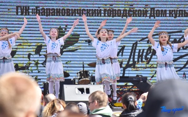 Праздничный концерт «9 мая – День Великой Победы» на главной сценической площадке Барановичей