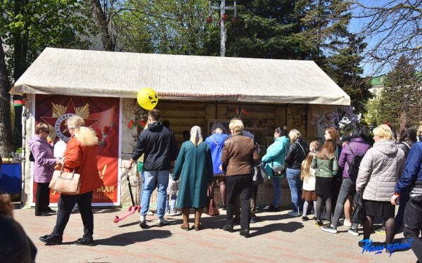 Праздничный концерт «9 мая – День Великой Победы» на главной сценической площадке Барановичей