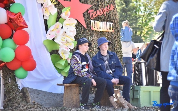 Праздничный концерт «9 мая – День Великой Победы» на главной сценической площадке Барановичей