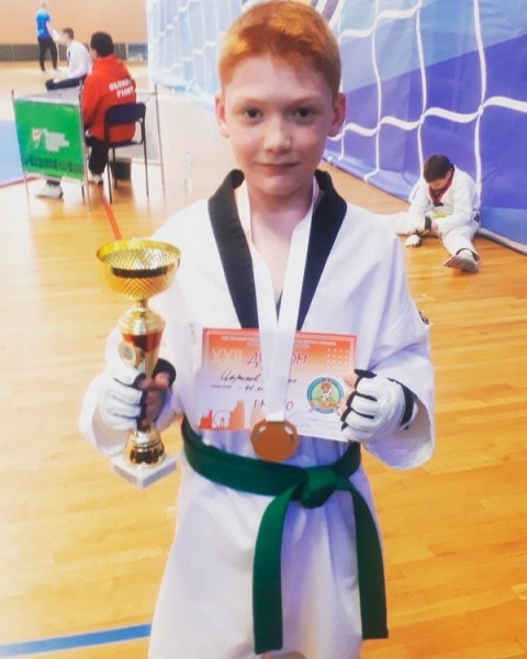 Шесть медалей привезли с «Олимпийских надежд» звездочки барановичского таэквондо