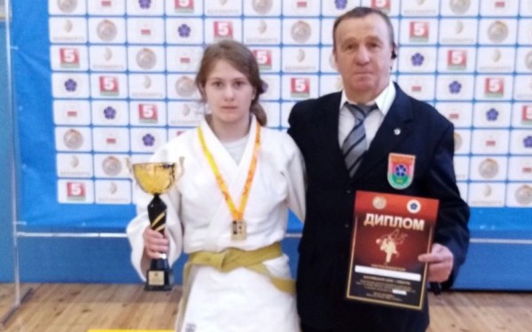 Трехкратная! Барановичская дзюдоистка получила лицензионное кимоно