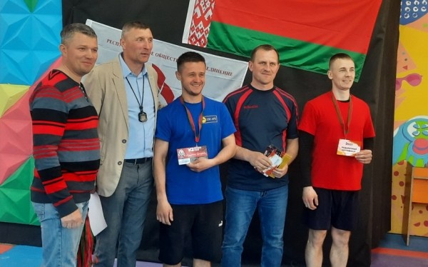 Турнир определил самых сильных мужчин Барановичей