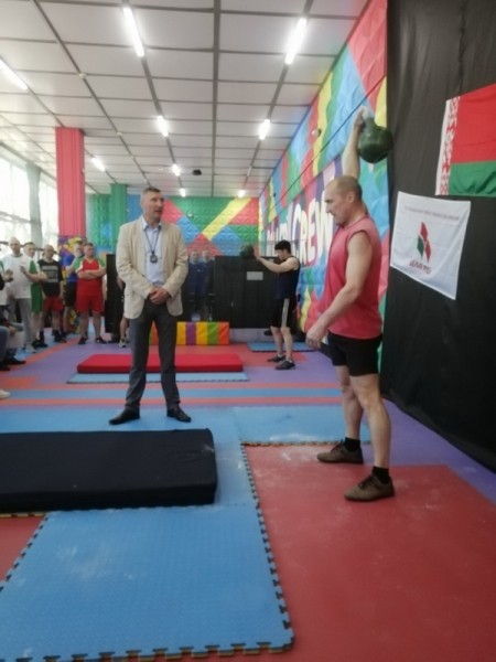 Турнир определил самых сильных мужчин Барановичей