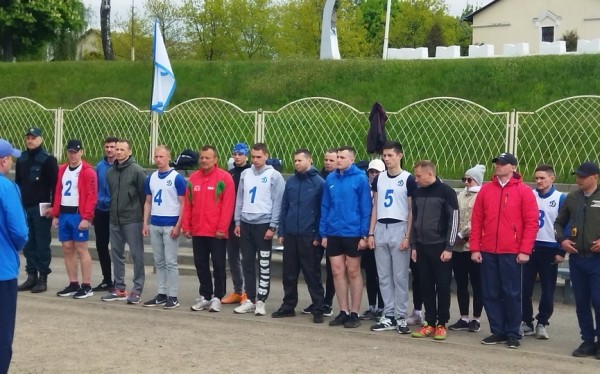 Убедительную победу одержали спасатели в динамовском турнире по легкоатлетическому кроссу