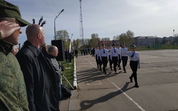 Ученики на время стали солдатами-срочниками: в Барановичах состоялась игра «Орлёнок» Ученики на время стали солдатами-срочниками: в Барановичах состоялась игра «Орлёнок»