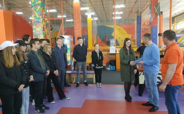 В Барановичах наградили ребят, которые приняли участие в военно-патриотической игре «Орленок» В Барановичах наградили ребят, которые приняли участие в военно-патриотической игре «Орленок»