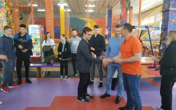 В Барановичах наградили ребят, которые приняли участие в военно-патриотической игре «Орленок» В Барановичах наградили ребят, которые приняли участие в военно-патриотической игре «Орленок»