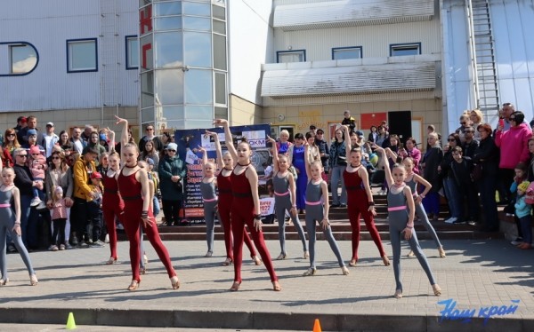В Барановичах состоялся турнир по силовому экстриму. Фоторепортаж