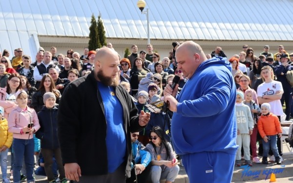 В Барановичах состоялся турнир по силовому экстриму. Фоторепортаж