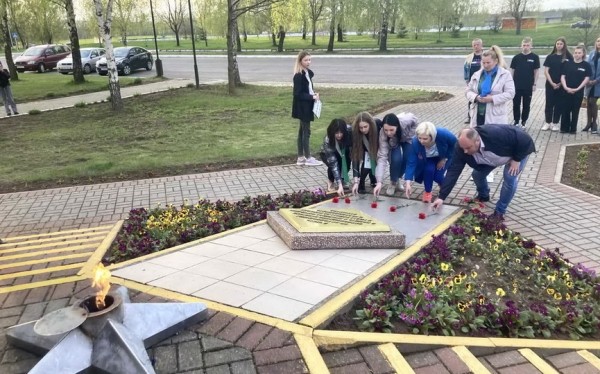 В Барановичском районе прошла акция «Зажги огонь в своем сердце» В Барановичском районе прошла акция «Зажги огонь в своем сердце»
