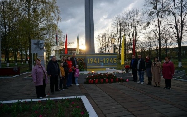 В Барановичском районе прошла акция «Зажги огонь в своем сердце» В Барановичском районе прошла акция «Зажги огонь в своем сердце»