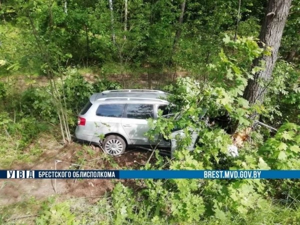 В Ганцевичском районе в ДТП травмированы две девочки. Что стало причиной? В Ганцевичском районе в ДТП травмированы две девочки. Что стало причиной?