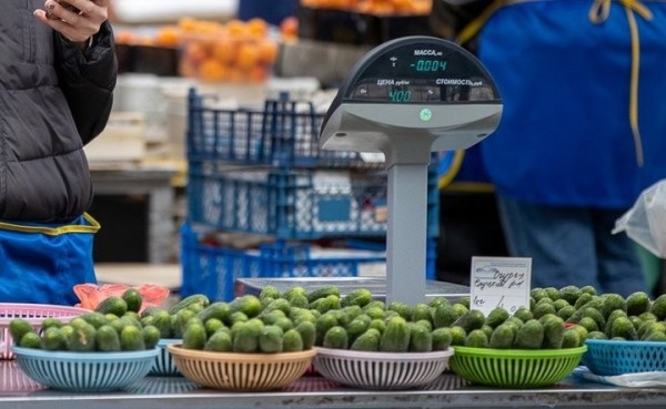 Контролеры проверили весы на рынках. Почти все оказались «неправильными»
