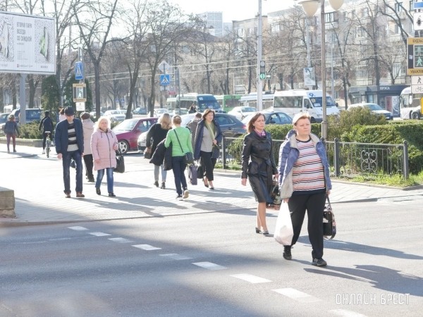Женщину уволили перед выходом на пенсию. Законно ли это? Женщину уволили перед выходом на пенсию. Законно ли это?