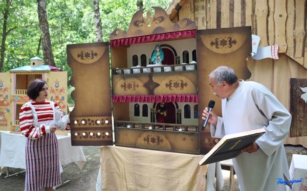 Частушки, батлейка, мастер-классы. Как в Барановичском районе прошел праздник фольклора «Напевы зямлі маёй». Фоторепортаж Частушки, батлейка, мастер-классы. Как в Барановичском районе прошел праздник фольклора «Напевы зямлі маёй». Фоторепортаж