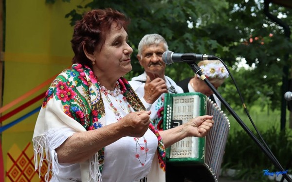 Частушки, батлейка, мастер-классы. Как в Барановичском районе прошел праздник фольклора «Напевы зямлі маёй». Фоторепортаж Частушки, батлейка, мастер-классы. Как в Барановичском районе прошел праздник фольклора «Напевы зямлі маёй». Фоторепортаж