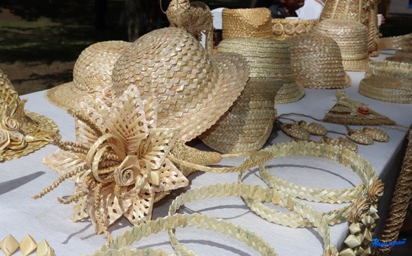 Частушки, батлейка, мастер-классы. Как в Барановичском районе прошел праздник фольклора «Напевы зямлі маёй». Фоторепортаж Частушки, батлейка, мастер-классы. Как в Барановичском районе прошел праздник фольклора «Напевы зямлі маёй». Фоторепортаж