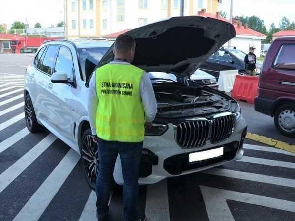 Польские пограничники изъяли у белоруса BMW Польские пограничники изъяли у белоруса BMW