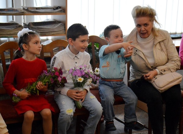 Выставка работ Ксении Чигладзе «Исцеление творчеством» открылась в Барановичах Выставка работ Ксении Чигладзе «Исцеление творчеством» открылась в Барановичах