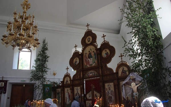 Торжественное богослужение в честь праздника Святой Троицы состоялось в уникальном храме Барановичского района