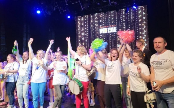 «Карусель MIX» из Барановичей покорила республиканский конкурс современного танца «Карусель MIX» из Барановичей покорила республиканский конкурс современного танца