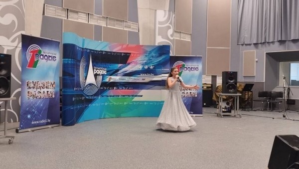 Юная певица из Бреста стала обладателем Гран-при творческого радиоконкурса «Маладыя таленты Беларусi» Юная певица из Бреста стала обладателем Гран-при творческого радиоконкурса «Маладыя таленты Беларусi»